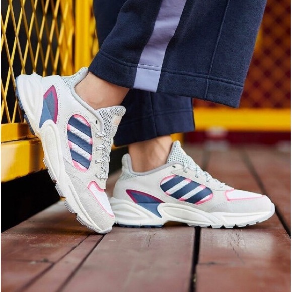 NWT Adidas 90s Valasion Women’s Shoes - Picture 3 of 9